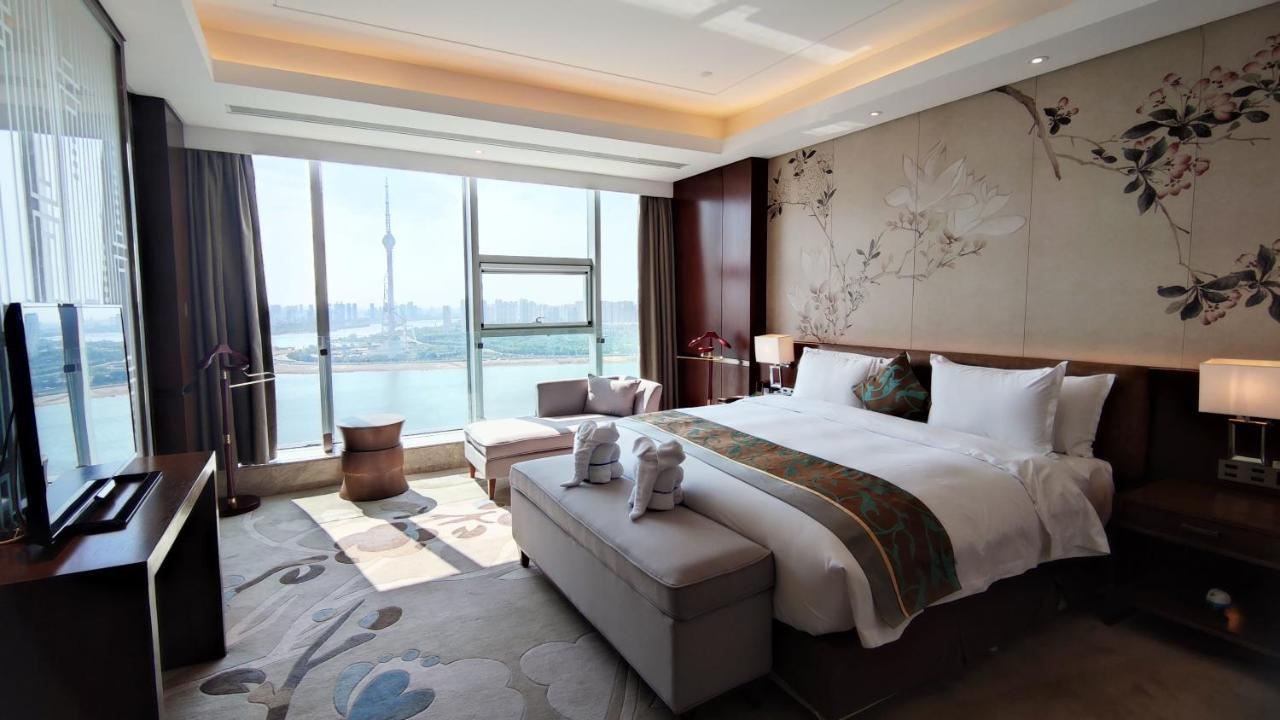 Howard Johnson Xiangyu Plaza Linyi Linyi  Exterior photo