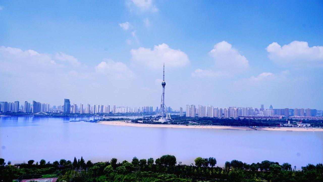 Howard Johnson Xiangyu Plaza Linyi Linyi  Exterior photo