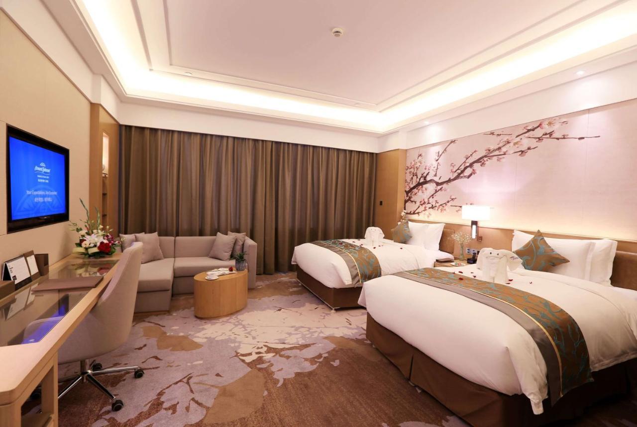 Howard Johnson Xiangyu Plaza Linyi Linyi  Exterior photo