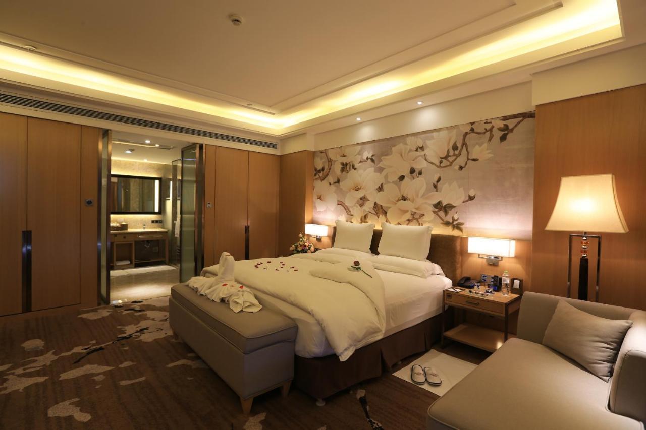 Howard Johnson Xiangyu Plaza Linyi Linyi  Exterior photo