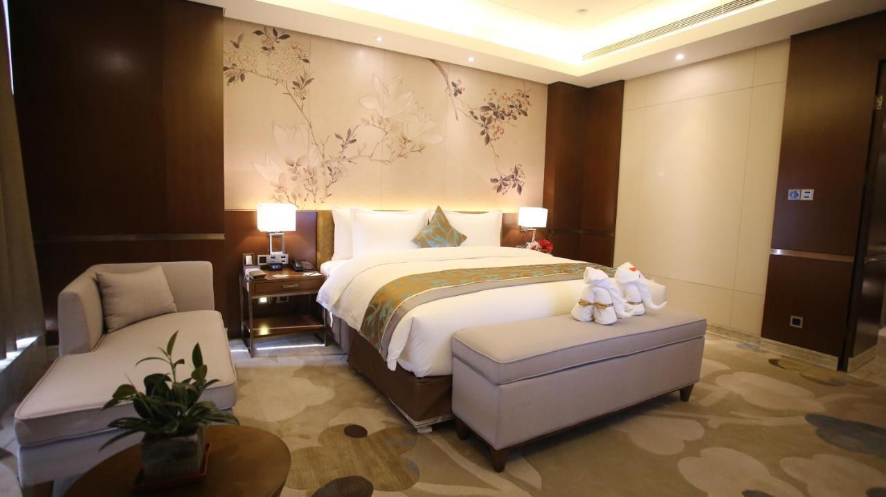 Howard Johnson Xiangyu Plaza Linyi Linyi  Exterior photo