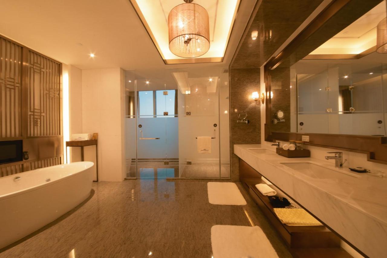 Howard Johnson Xiangyu Plaza Linyi Linyi  Exterior photo